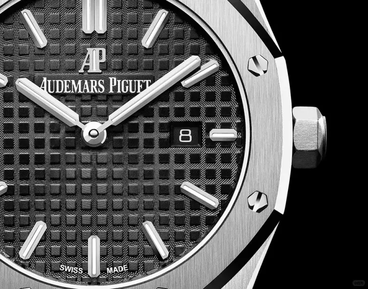 Audemars Piguet Royal Oak Quartz Black 67650ST.OO.1261ST.01