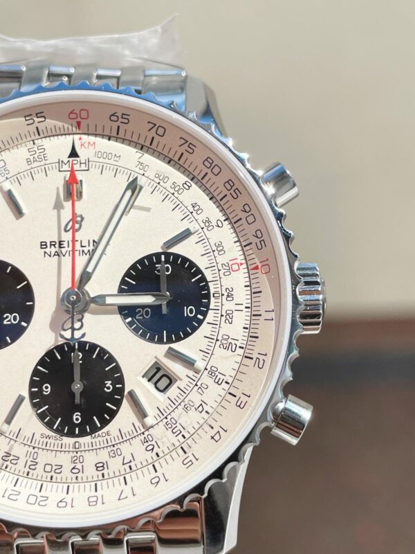 Navitimer 01 11 SS White Dial on Steel Strap A7750 GF Factory