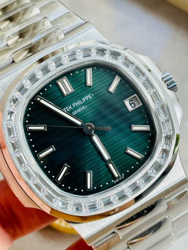 Nautilus 5711/1A PPF 1:1 Best Edition Green Textured Dial T Diamonds Bezel on SS Bracelet 324CS V4