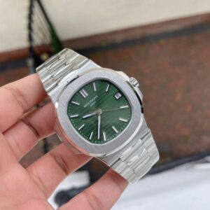 Size 40mm x 8.5mm Movement Japanese Miyota 9015 Automatic at 28800vph Decoration Functions Hours, minutes, seconds and date display Case 1:1 solid 316L stainless steel case Crystal Scratch-proof sapphire crystal with AR coating Dial Green textured dial Bezel Polished/brushed stainless steel bezel Strap 1:1 solid 316L stainless steel bracelet, the best nautilus bracelet so far Clasp Deployant clasp with deep engravings Water resistance >50 Meters