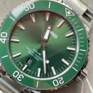 ORIS AQUIS green face CERAMIC bezel SW200 SWISS movement