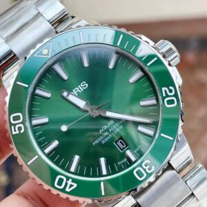 ORIS AQUIS green face CERAMIC bezel SW200 SWISS movement