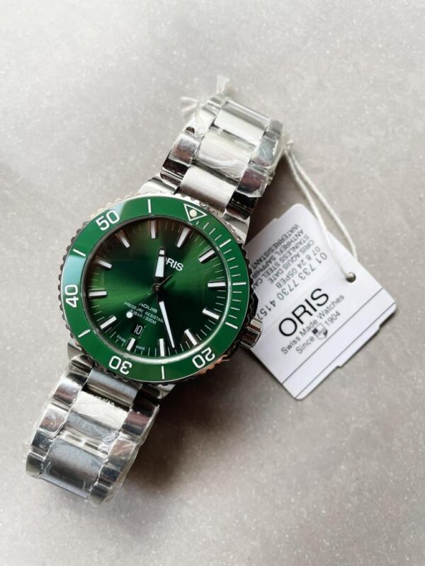 ORIS AQUIS green face CERAMIC bezel SW200 SWISS movement