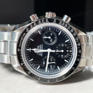 Speedmaster MoonWatch SS Sapphire Crystal Black Dial on SS Bracelet Manual Winding Chrono Movement