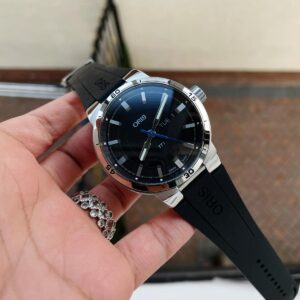 TT1 DAY DATE 42.00 MM 11 SS Black dial Rubber strap OG factory