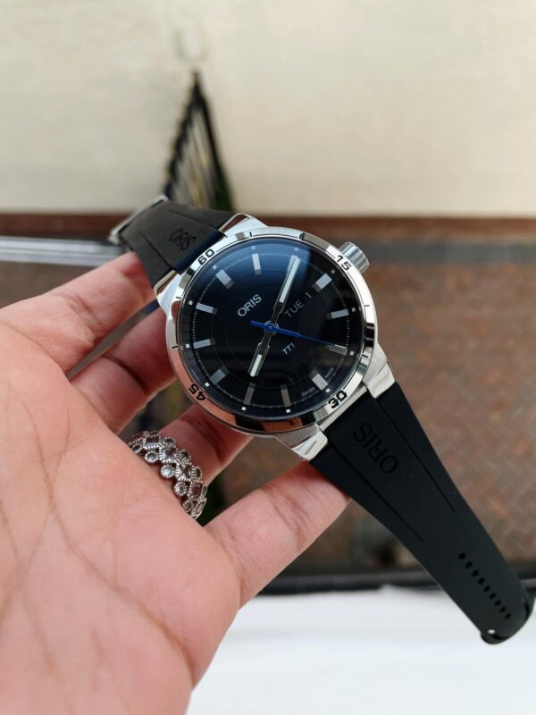 TT1 DAY DATE 42.00 MM 11 SS Black dial Rubber strap OG factory